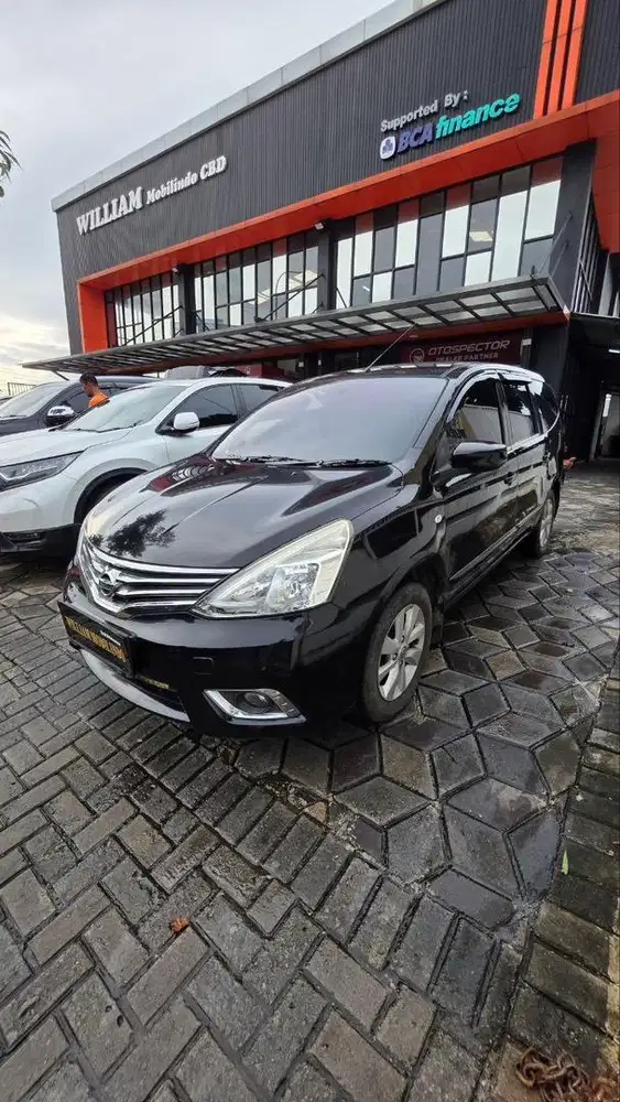 Nissan Grand Livina XV Matic Tahun 2016