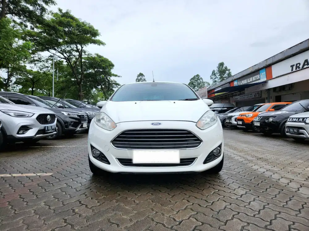 FIRST HAND !! FORD FIESTA SPORT 1.5 AT MATIC 2013 PUTIH