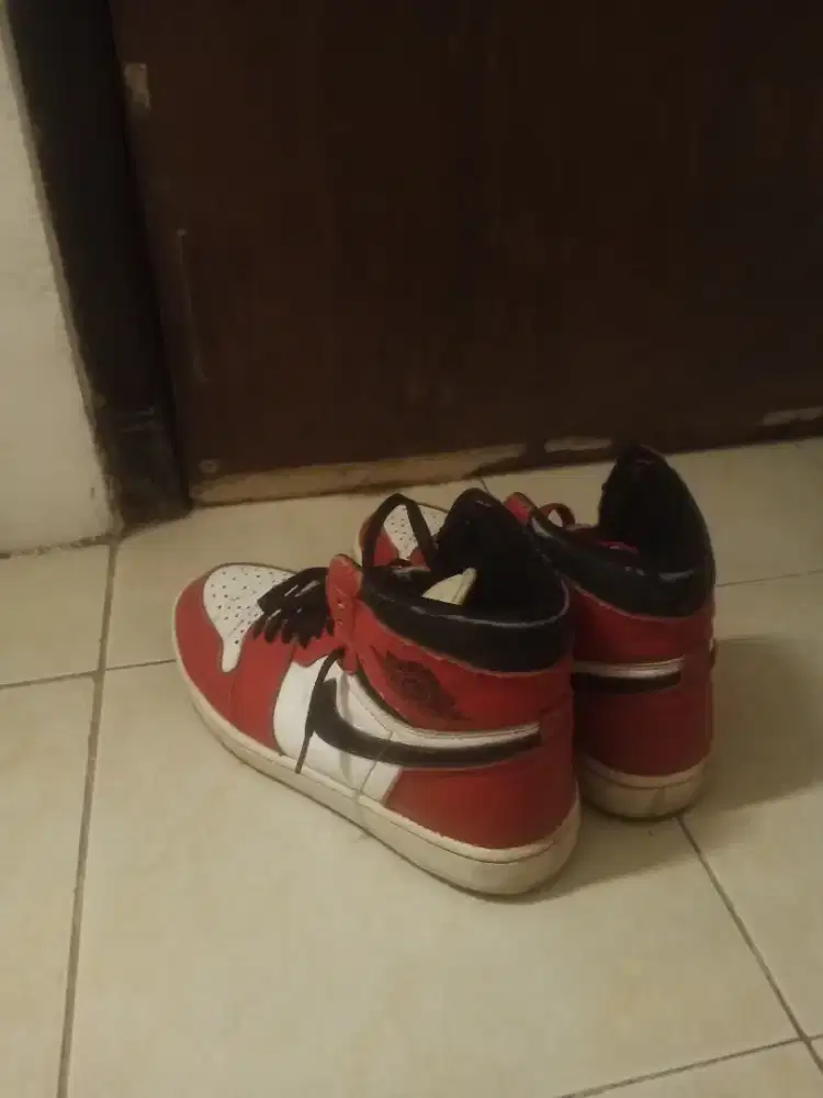 Sepatu Aird Jordan Merah