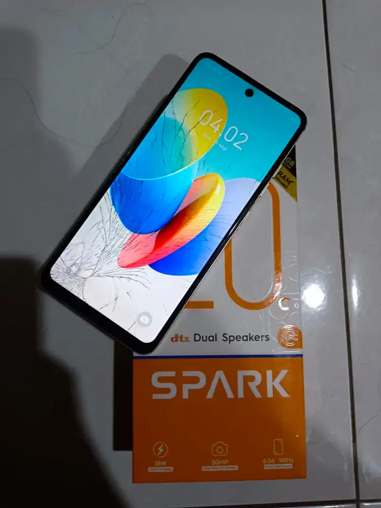 Tecno Spark 20C ram 8+8/128 NFC