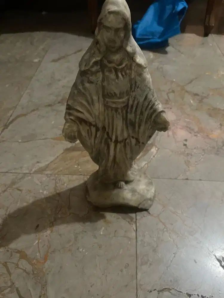 patung yesus bekas keramik full