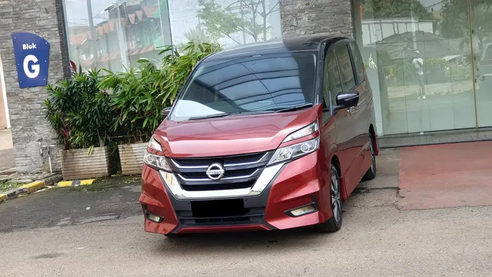 Nissan serena hws 2022 merah pajak panjang