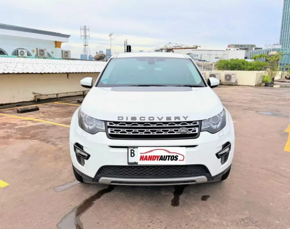 Land Rover Discovery Tahun 2015 Bensin Automatic Putih