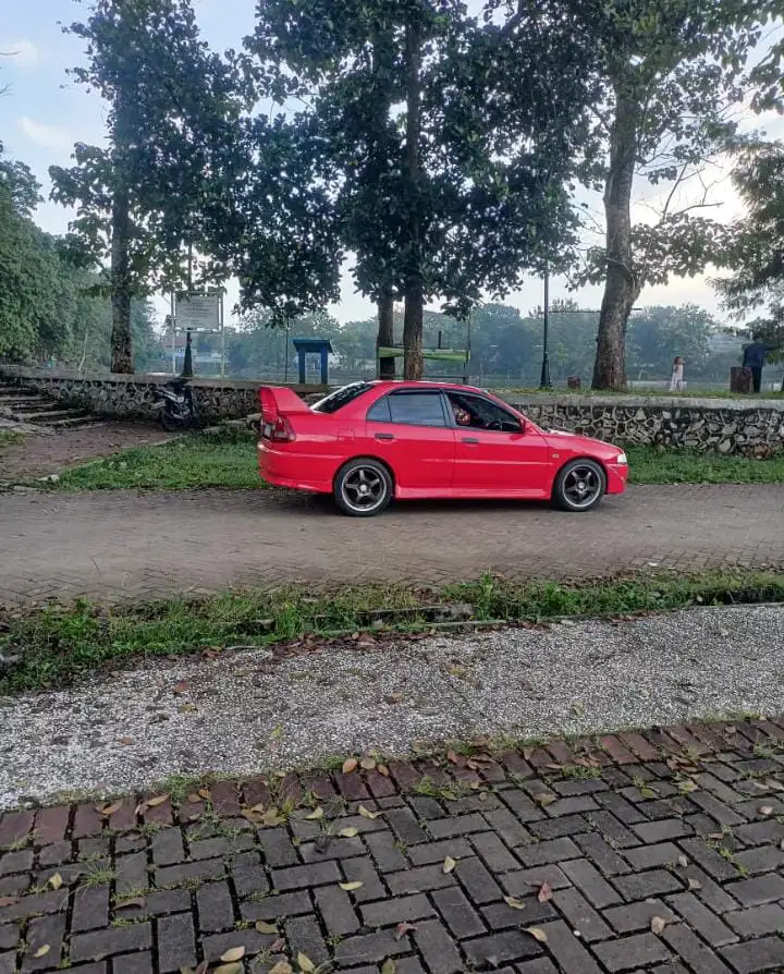 Mitsubishi Lancer 1997 Bensin