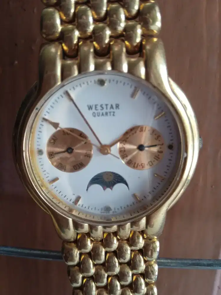 Westar men watch
