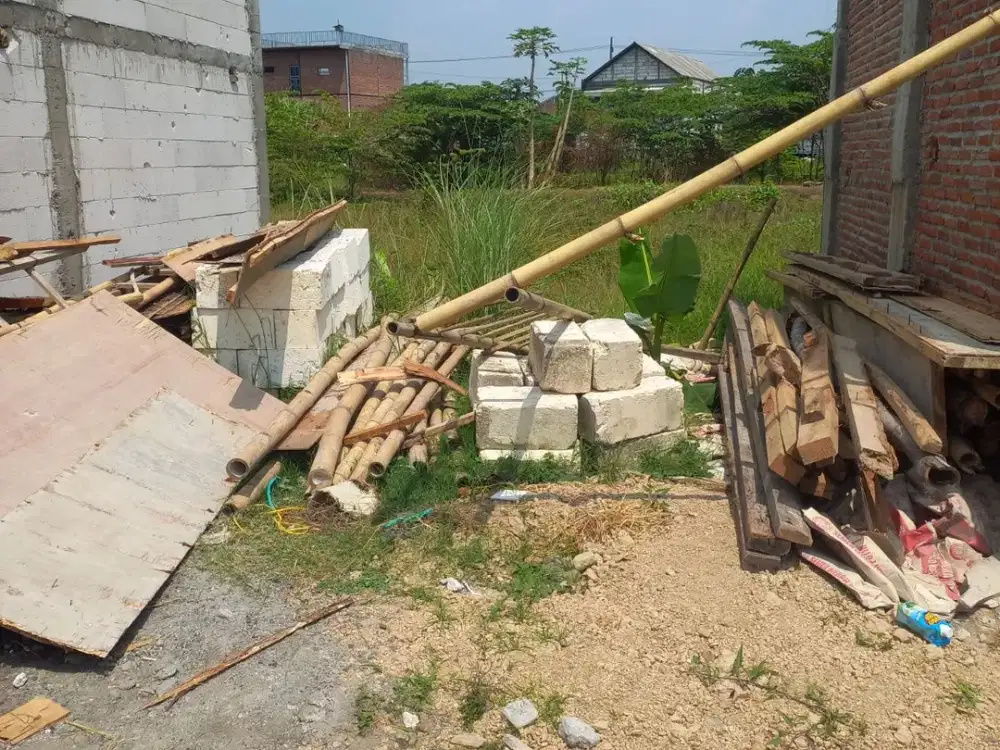 Tanah siap bangun murah // pekarangan