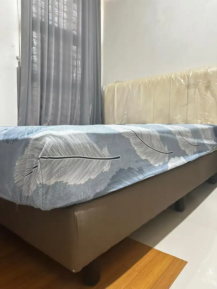 Dipan & Headboard Mer King Koil Mewah