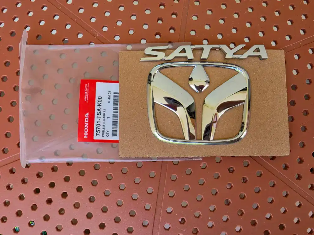 Dijual Murah Emblem Asli Bawaan Honda Brio Satya tipe MT 2024