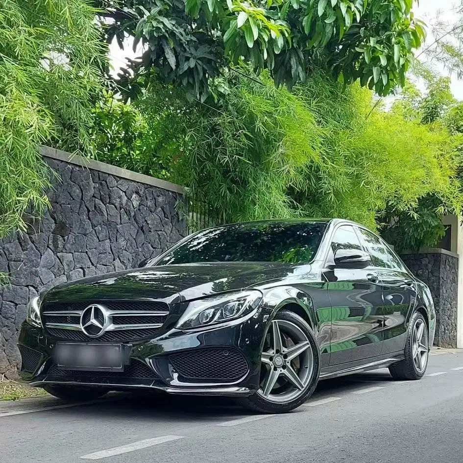MERCY C250 AVANTGARDE AMG ///
With AMG Line