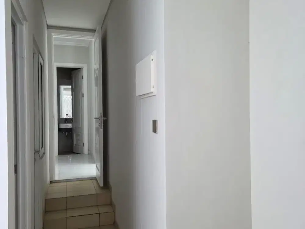 Disewakan Rumah Baru bagus 2 lantai di Cluster Jasmia SUMMARECON CROWN GADING Bekasi