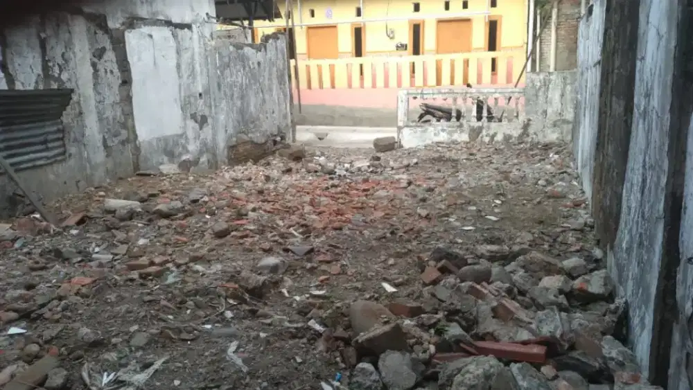 Tanah Kosong (Dekat Kampus UNJ) - Jakarta Timur