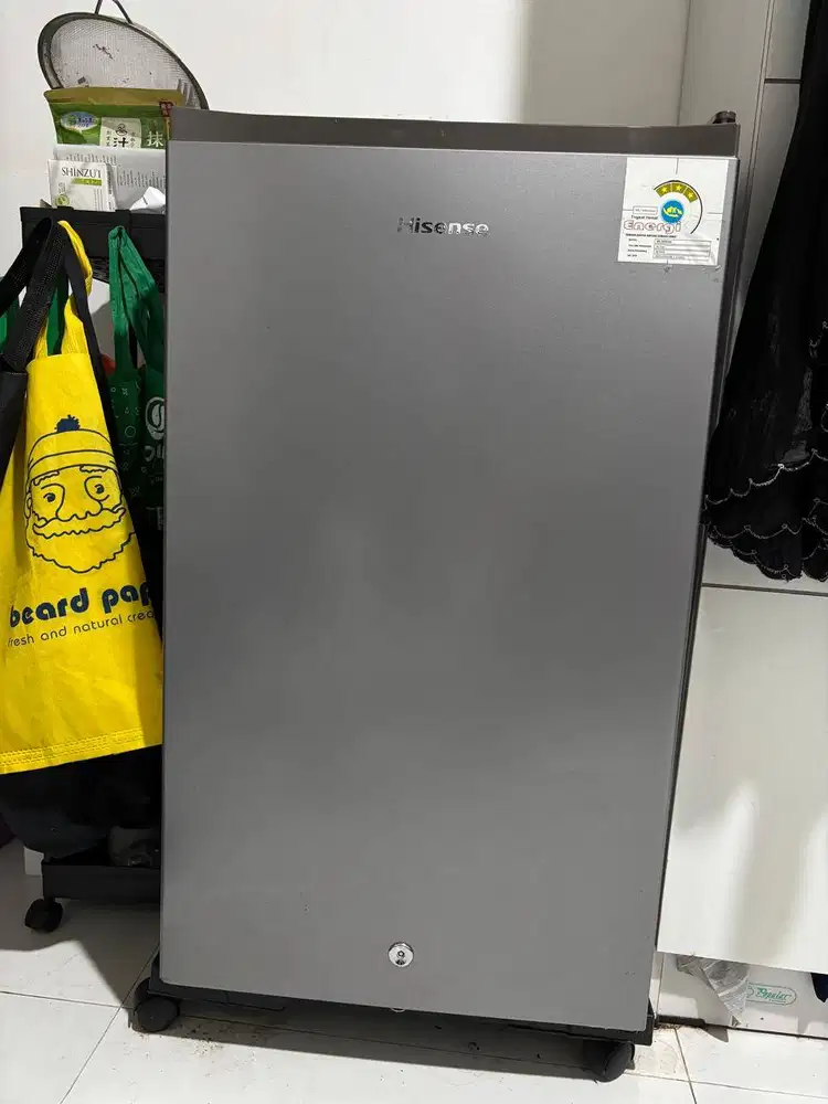 Kulkas 1 Pintu 91L Hisense (Preloved)