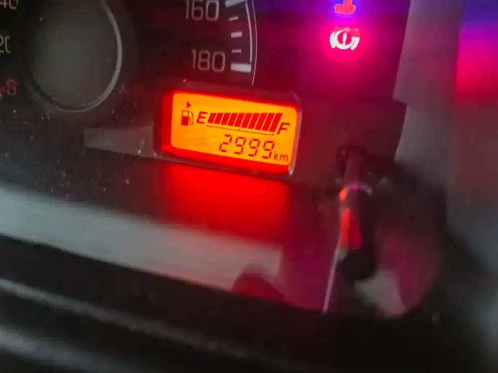 Susuki carry 2024 ( km 2999 perak )