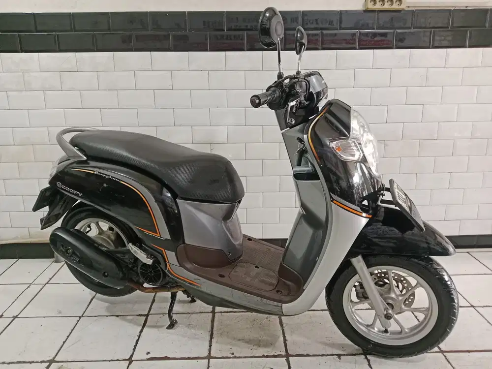 Honda scoopy donat tahun 2017