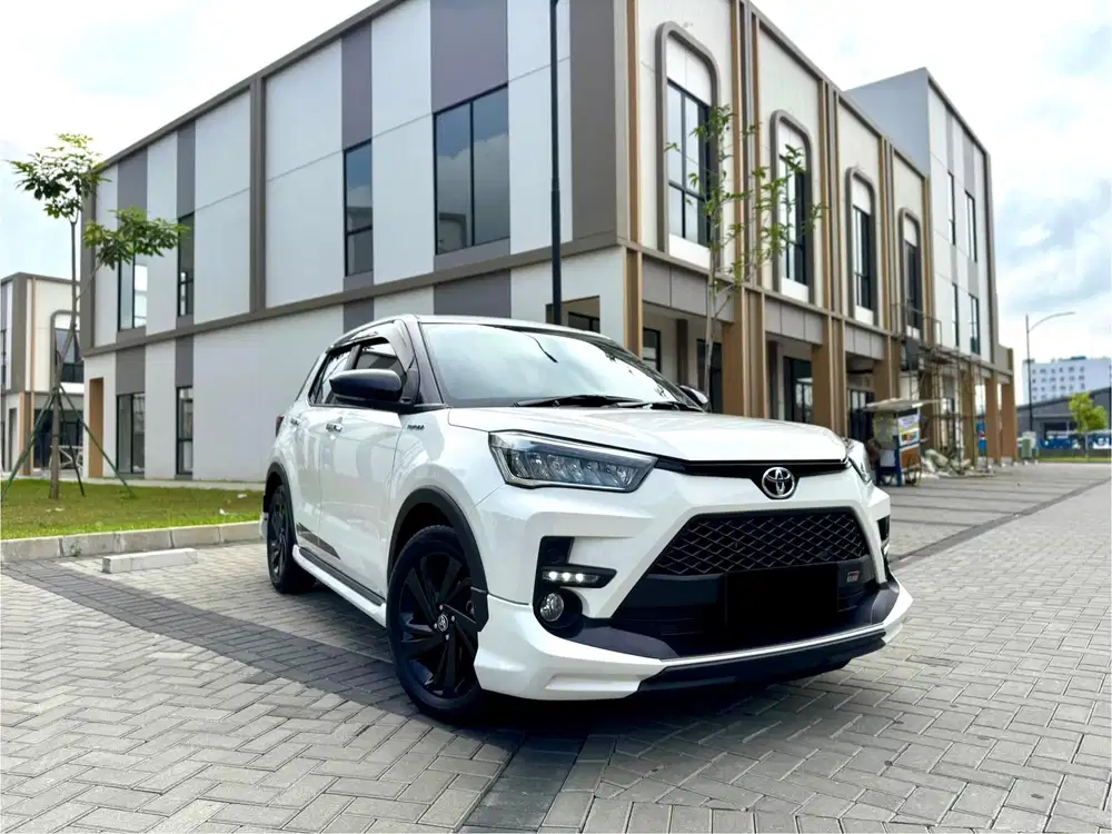 (KM 19 RIBU) Toyota Raize 1.0 Turbo GR SPORT Putih 2024 LIKE NEW
