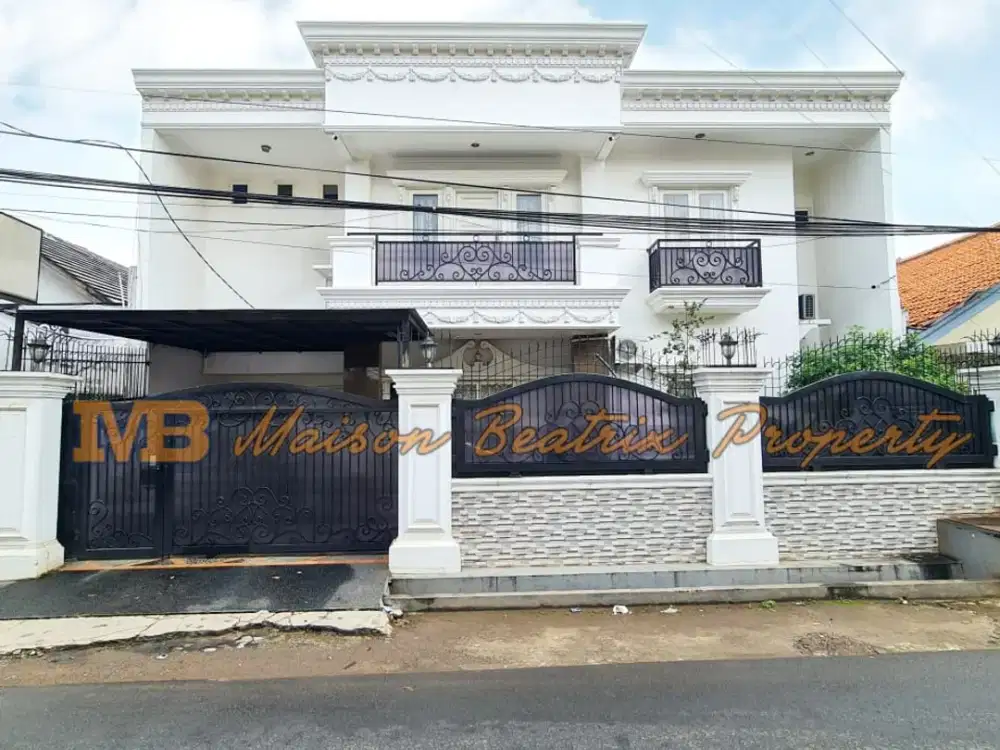 RUMAH MEWAH + SWIMMING POOL LOKASI SANGAT STRATEGIS DI TEBET TIMUR - JAKARTA SELATAN