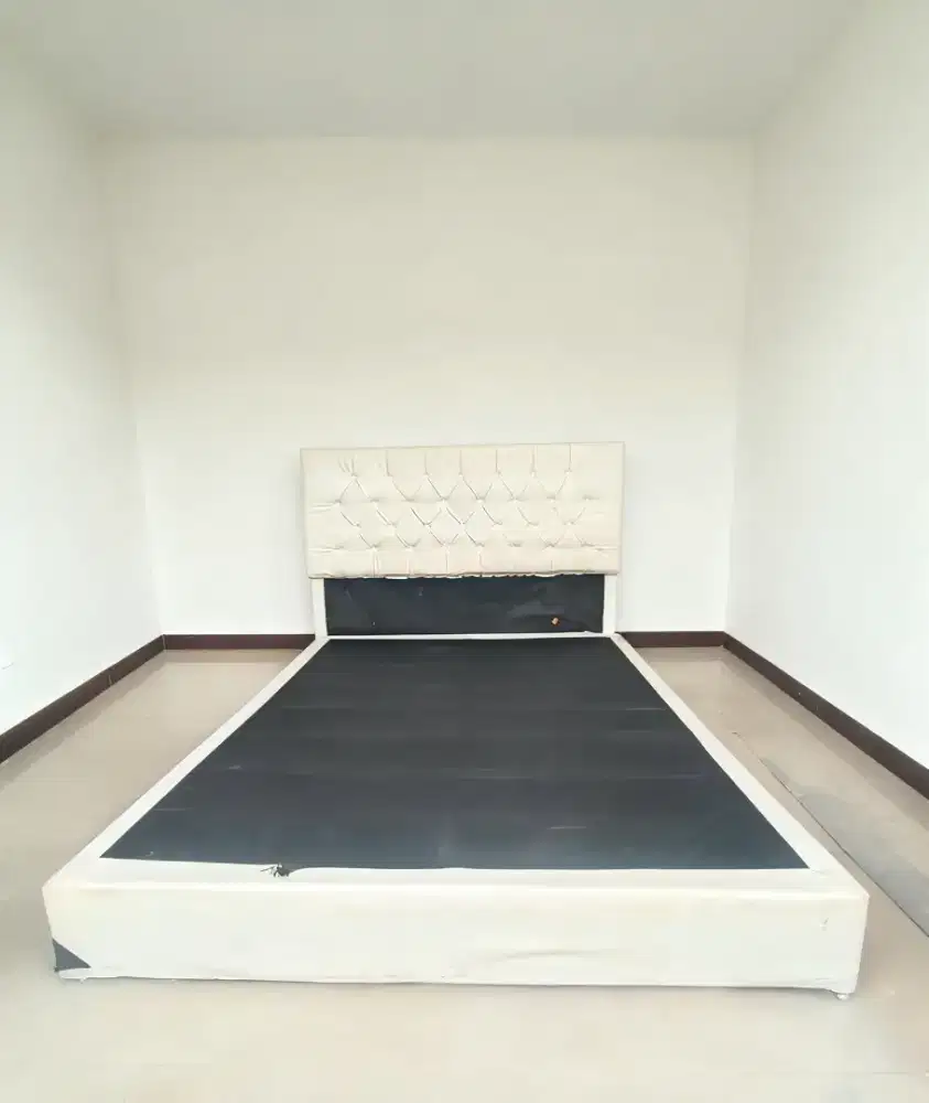 Dipan ukuran 160x200