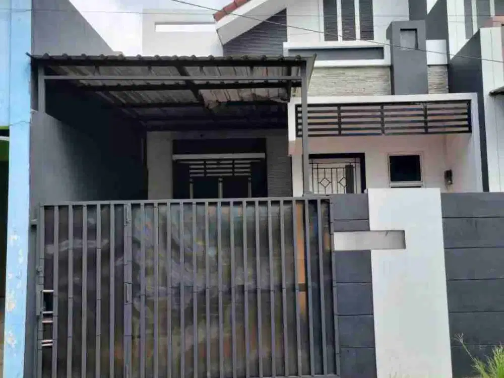 Rumah Bagus Cantik d Jalan Utama  Mojosongo dekat RS Muwardi. dan UNS