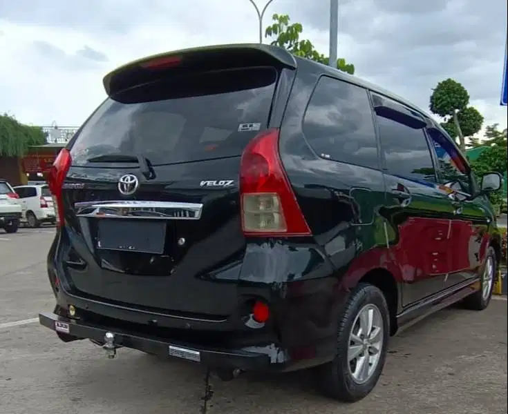 Toyota New Avanza Veloz 1.5 M/T Bensin - Gen 2 Tangan Pertama