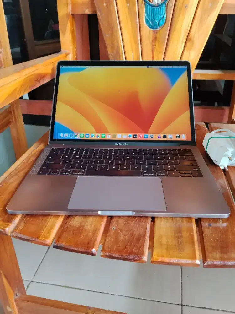 Macbook Pro 2017 8/256 Warna Space Grey