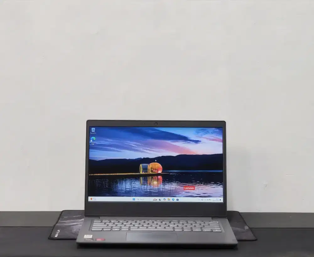 LAPTOP KANTORAN LENOVO V14-ADA RYZEN 3 3250U AMD RADEON GRAPHICS