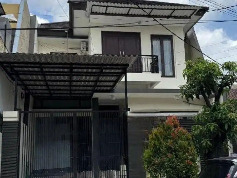 Rumah 2 lantai lokasi di Nginden Intan, AC 4 unit
