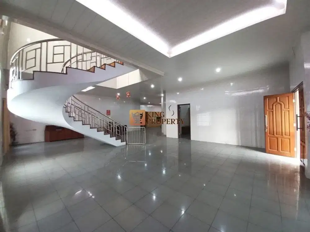 Shm! Bangunan kokoh Nego sampai deal DIJUAL CEPAT HANYA HARGA TANAH, BONUS BANGUNAN! Rumah 2lt Green garden Residence