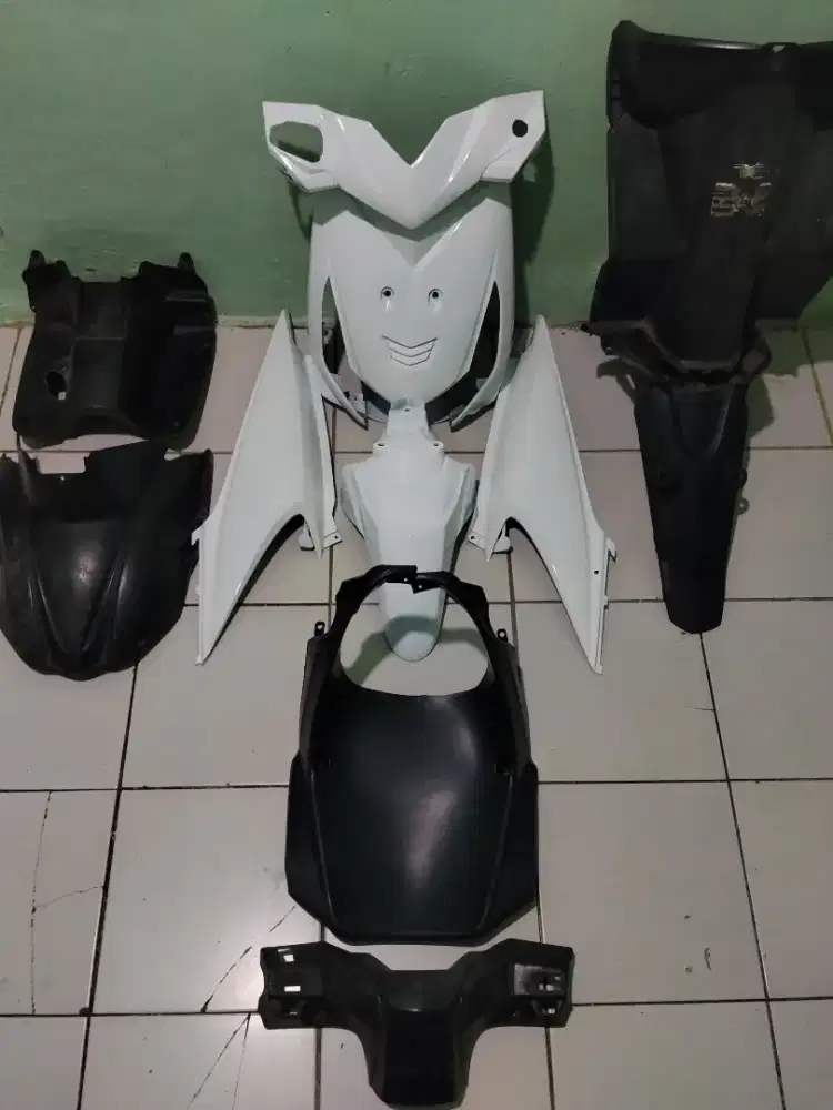 Body halus satu set beat Karbu baru belum ke pakai body kasar original