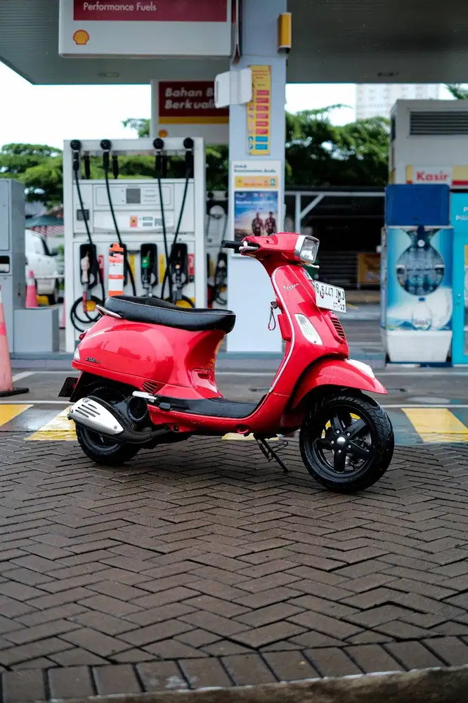 JUAL VESPA MATIC BEKAS/SECOND VESPA S 150 2VIE 2012 MURAH BERGARANSI