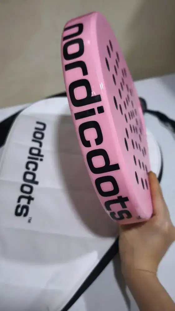 Nordicdots fiesta pink series padel racket