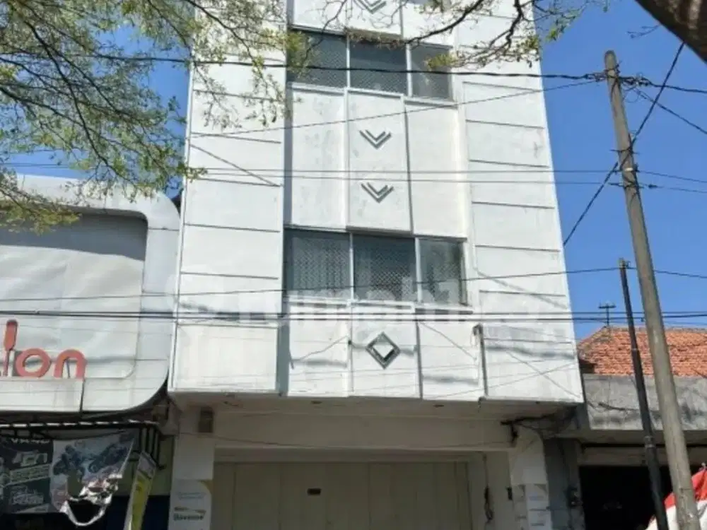 Disewakan Ruko Strategis  3,5 Lantai Lokasi Serengan,Solo Luas 136m2