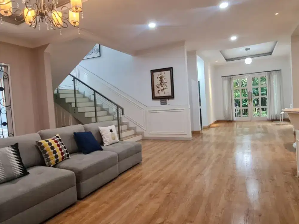 JUAL RUMAH HOEK BSD MEWAH BANGUNAN MANDIRI, ADA PRIVATE POOL