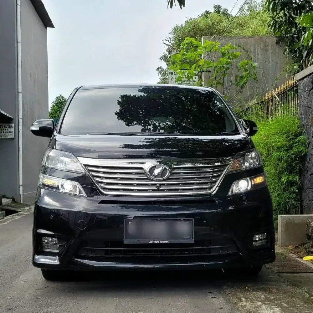 NEW VELLFIRE  Type Z  Premium Sound 18 speakers, th 2011, km 70 rb an