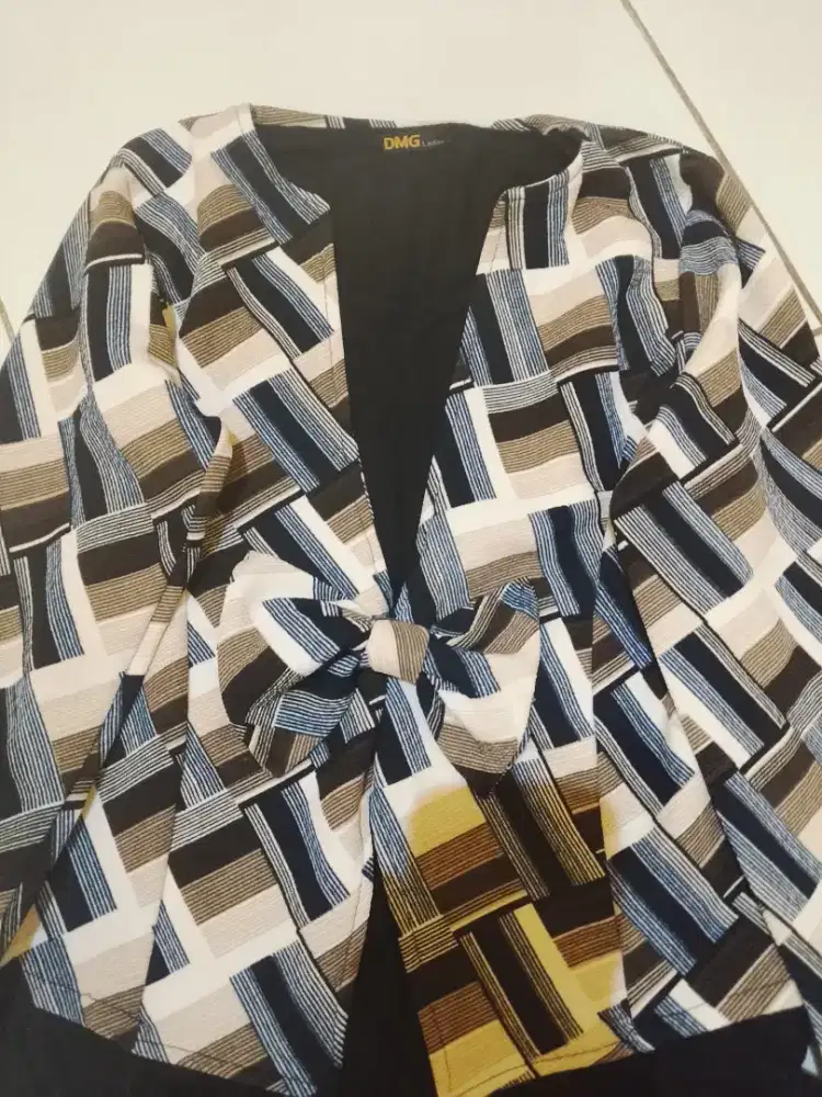 Atasan cantik wanita