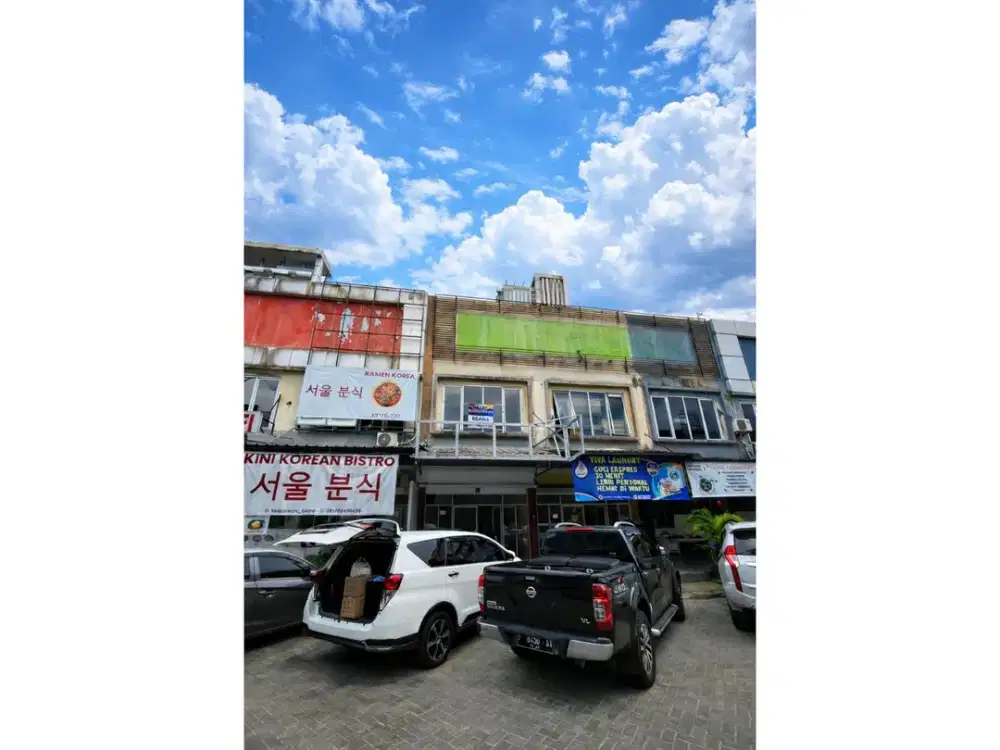 DISEWA RUKO 2,5 LANTAI TAHUNAN BAGUS SIAP HUNI STRATEGIS DI PASAR BERSIH SENTUL CITY SSC122