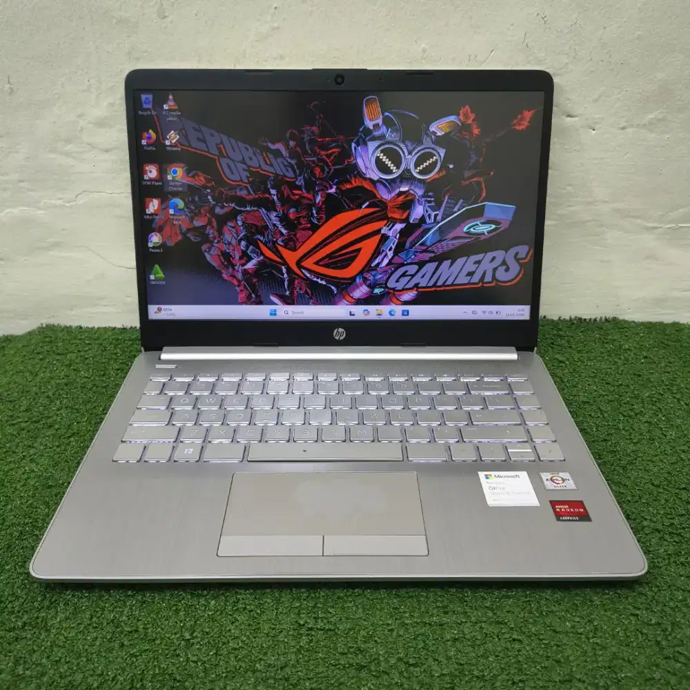 Jual Bu Laptop Hp 14s Athlon Silver 4/512 Key Backlit