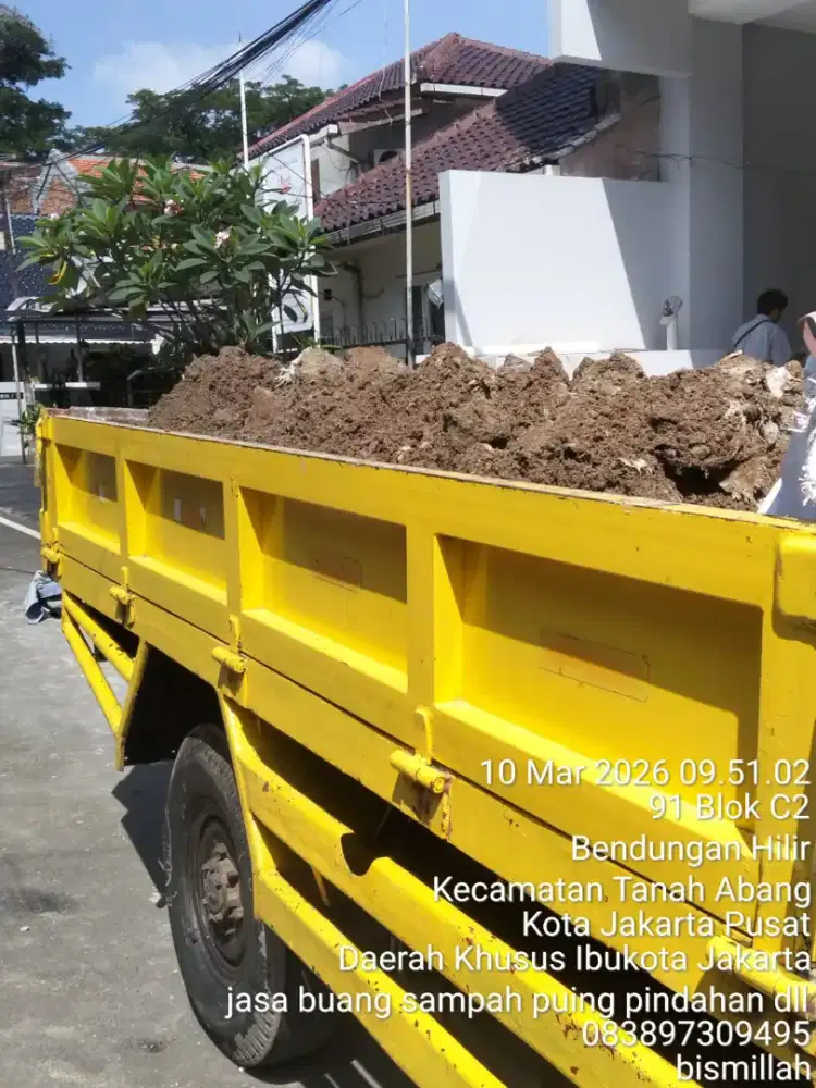 Jasa angkut puing tanah