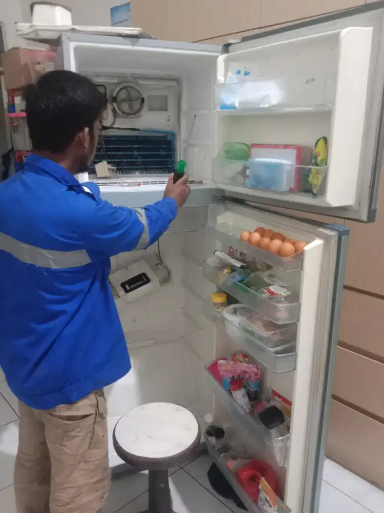 Tukang kulkas jakarta