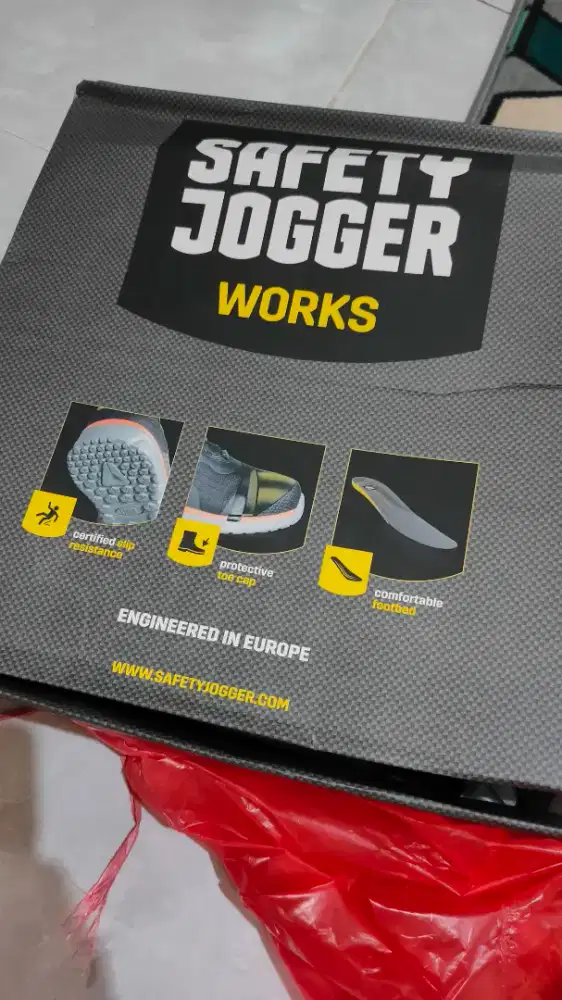 Sepatu Safety Jogger