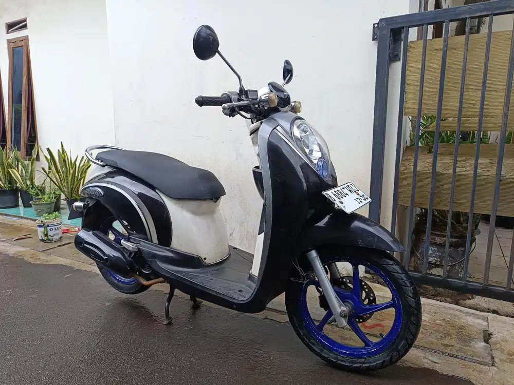 Honda scoopy karbu 2010 lengkap mesin halus