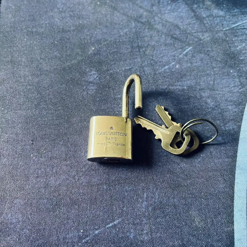 Kunci koper LV dgn anak kunci