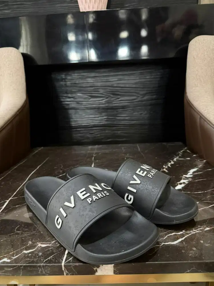 Sandal givenchy authentic!