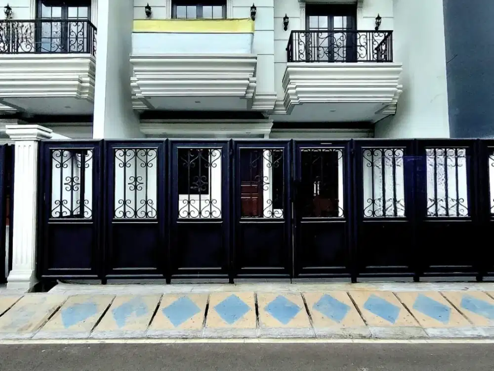 rumah baru mewah 4 kamar tidur dekat rumah sakit duren sawit