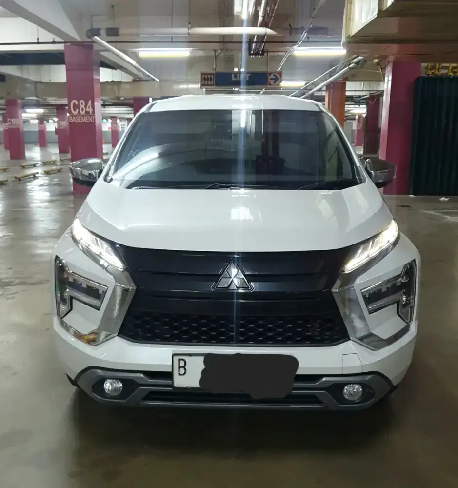 Antik km 23 rb ! Mitsubishi xpander new ultimate 2022 AT
