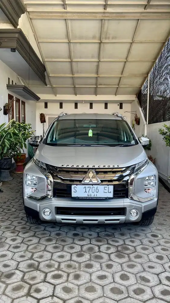 Xpander cross premium 2019