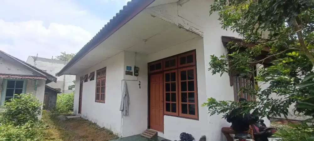 Disewakan Rumah Nyaman Ketintang Barat, Lokasi Strategis & Akses Mudah