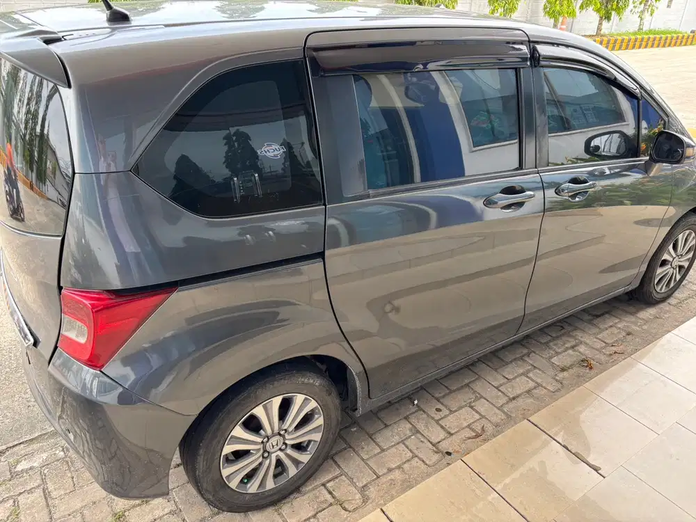 Honda Freed 2012 Bensin