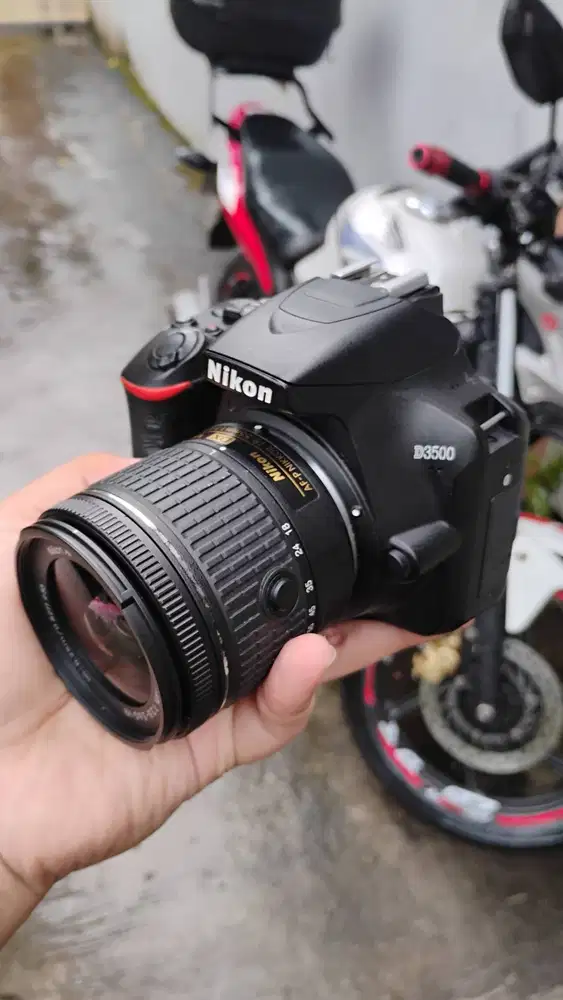 Nikon D3500 Like new