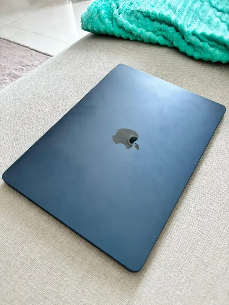 Macbook Air M2 IBOX LIKE NEW