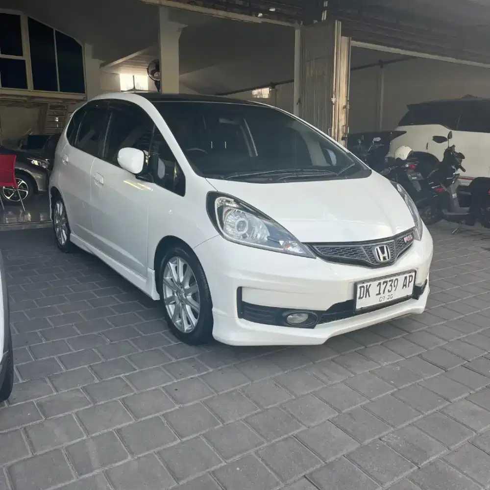 Honda JAZZ RS MT TAHUN 2013